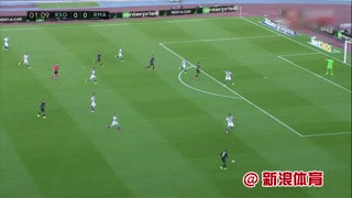 贝尔头球闪击拔头筹