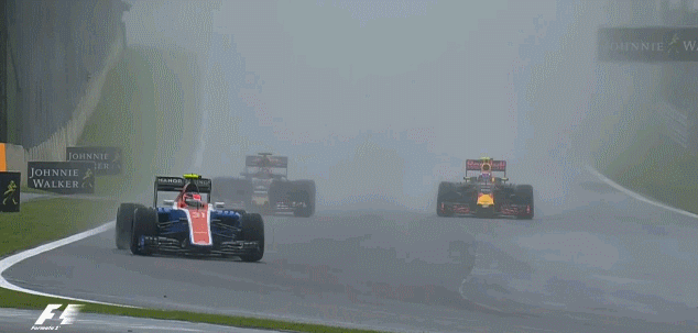 换回全雨胎后超越博塔斯 掀起了一系列超车的序幕 4.