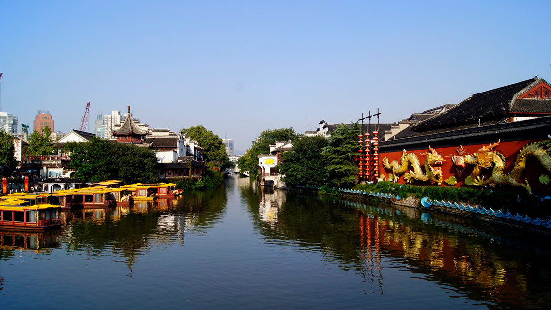 跳啦啦操体验游览南京新方法