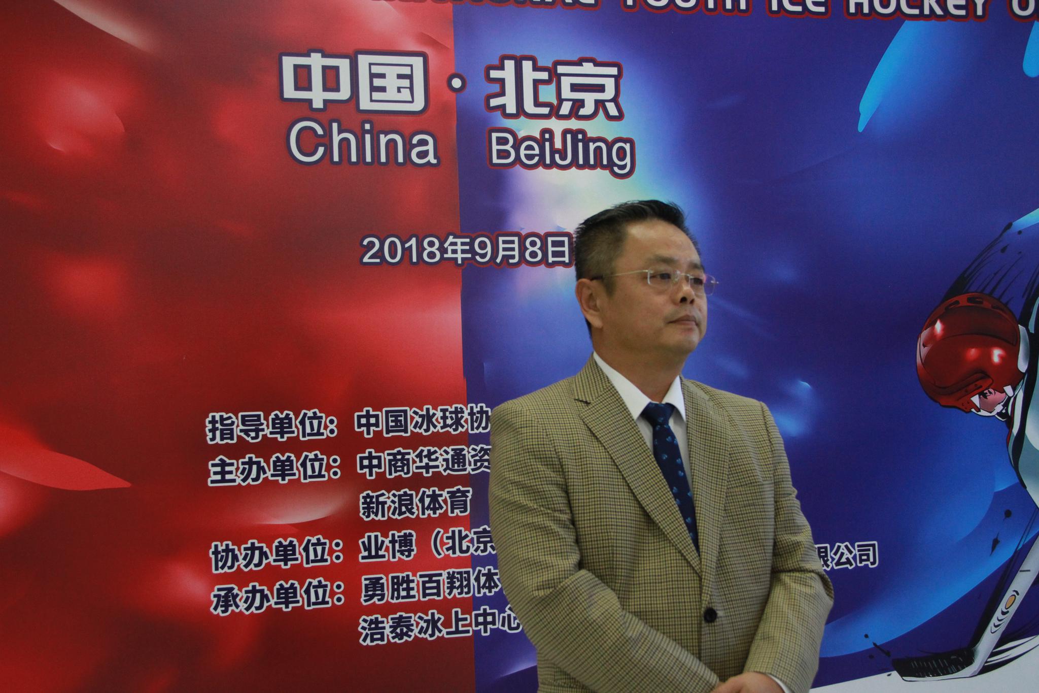 卡宾董事长_卡宾男装