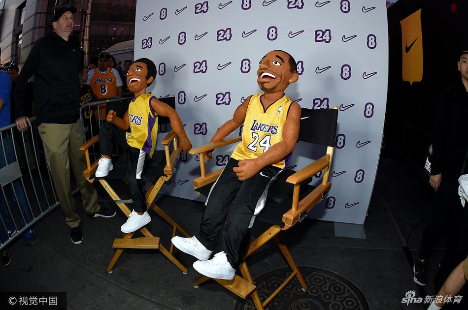 科比球衣退役让洛杉矶全城狂欢