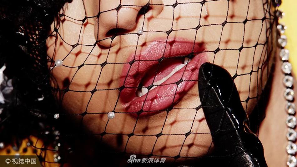 布鲁克林前女友拍圣诞写真