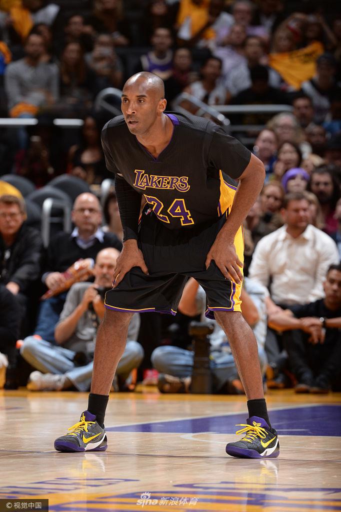 科比生涯36件球衣一览 封神之路