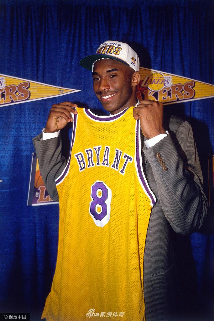 科比生涯36件球衣一览 封神之路