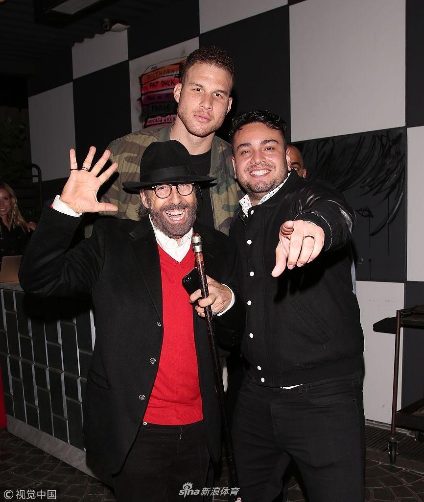 格里芬与高富帅聚会 辣妹云集不见詹娜