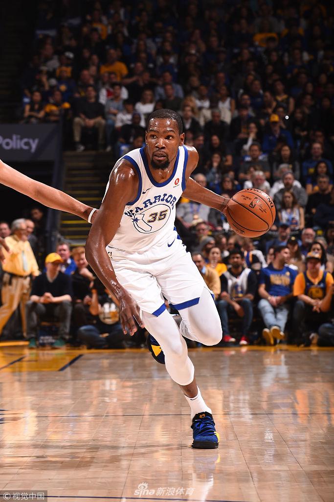 杜兰特持球推进