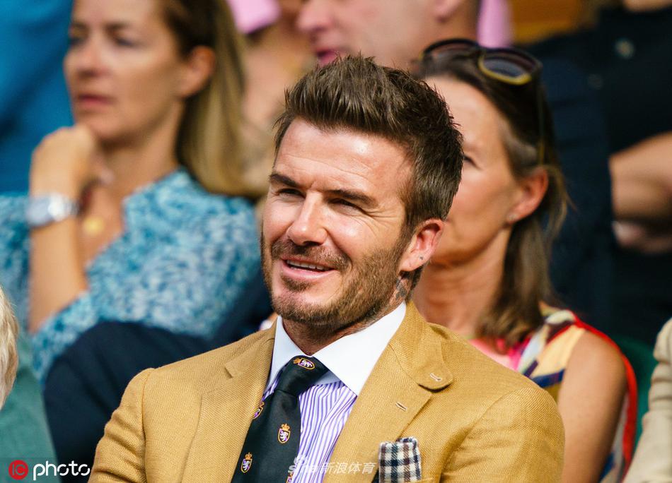 [流言板]越老越妖！詹姆斯本賽季40歲前23.5分+50%，40歲后26分+54%