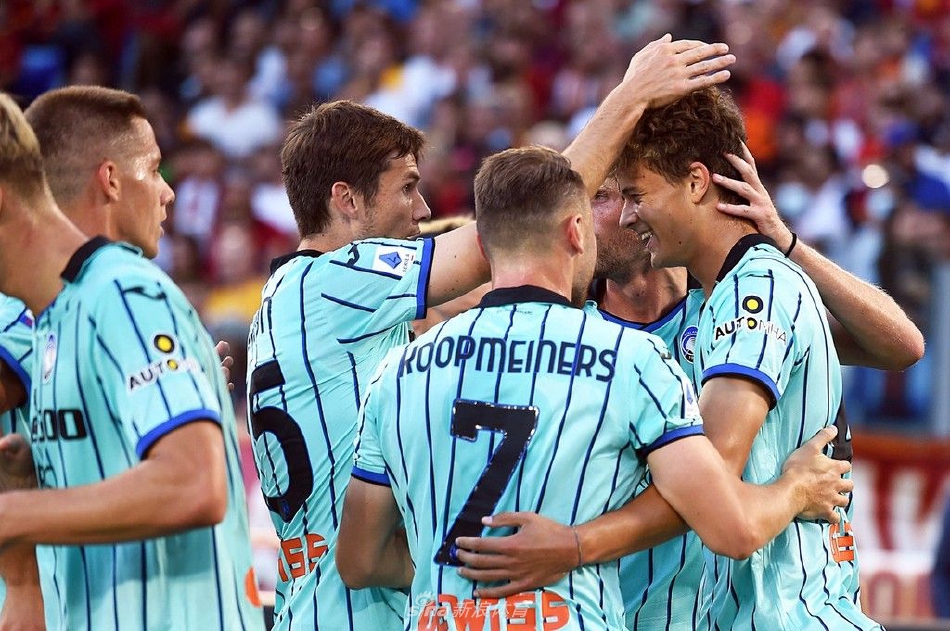 比赛开始不久，亚特兰大门将穆索在出击时与自家后卫德米拉尔重重相撞，痛苦倒地，这次意外受伤为比赛增添了紧张气氛。