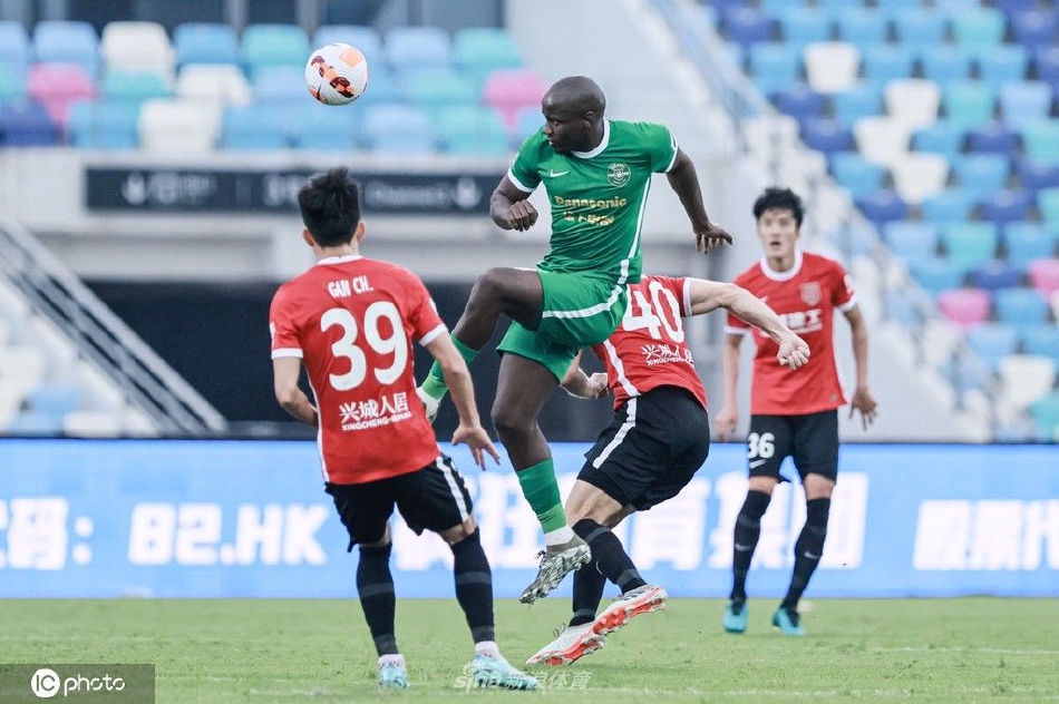 泰州队夺得首届“苏超”冠军