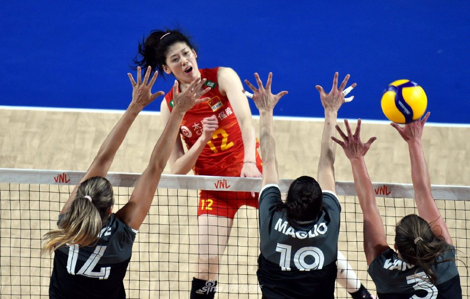 [女排联赛香港站]中国女排3-0加拿大女排