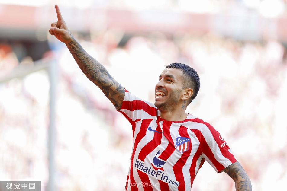 格列兹曼巧妙摆脱防守，为队友送出致命一传