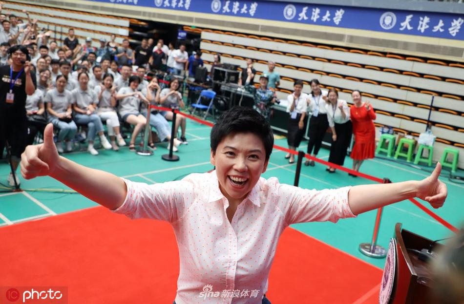 萨拉赫上赛季至今英超助攻16次，与萨卡、帕尔默并列同期最多