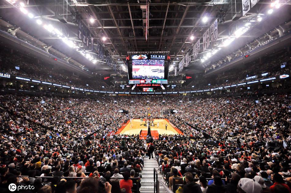 nba最燃球场之一 猛龙主场加拿大航空中心火爆氛围