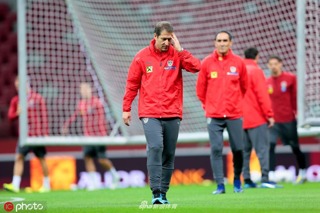 [流言板]巔峰曼巴！美媒曬科比06年1月場均數據：43.4分5.6板1.8搶斷