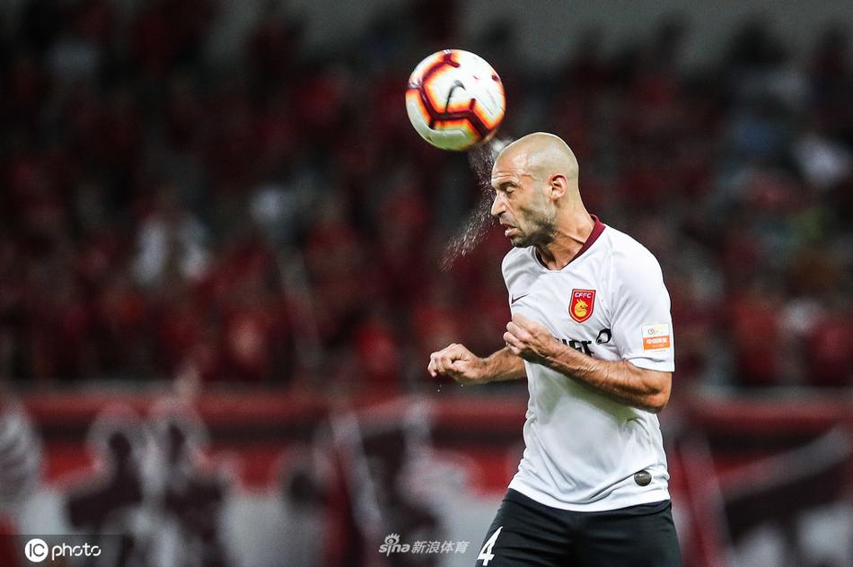 历史第二人，东契奇赛季前5场砍200分，超越乔丹仅次于张伯伦