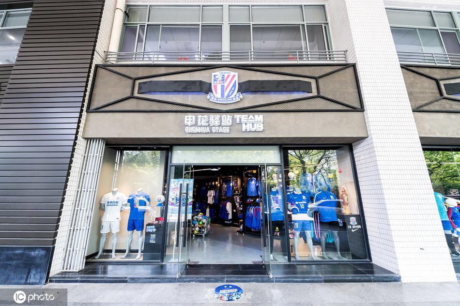 稍有回暖！克莱替补7中4&三分6中3拿11分4板3助 出现一次关键失误