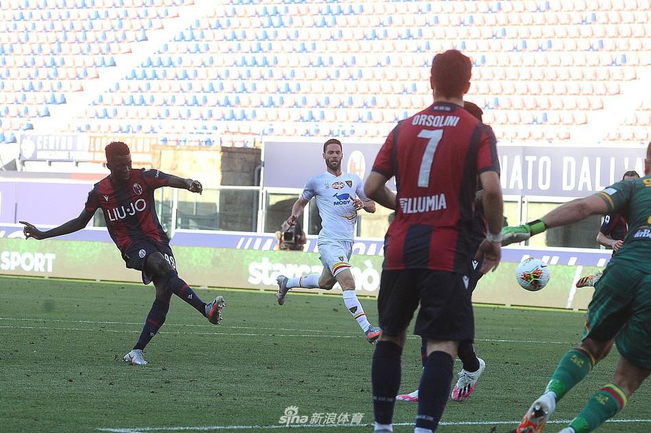 比分定格，喧嚣散去，空荡的球场诉说着昨日的激战，那一抹蓝红军旗下的胜利属于整个博洛尼亚城。
