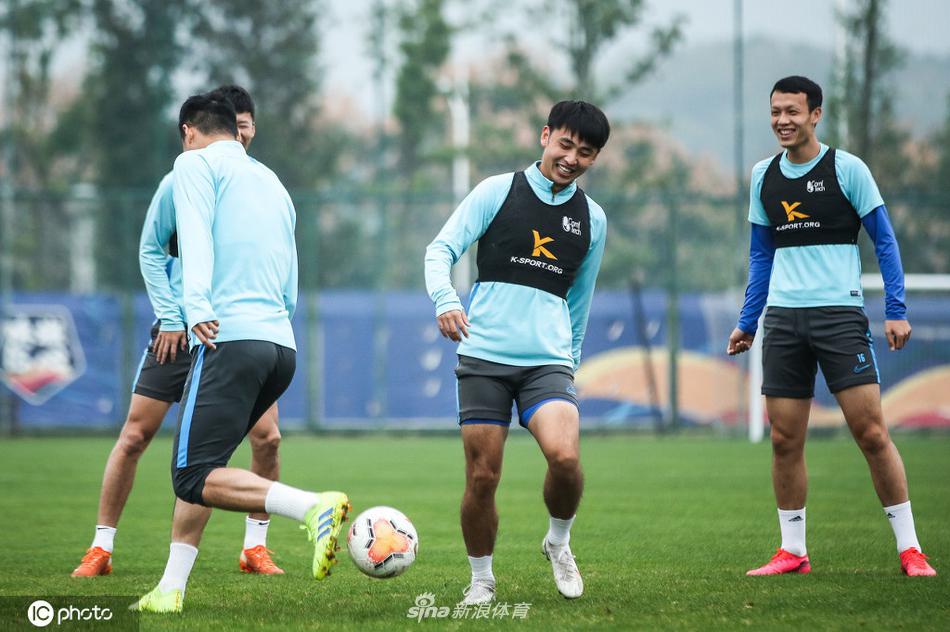 杨瀚森完成NBA首秀 需要学习的东西还很多