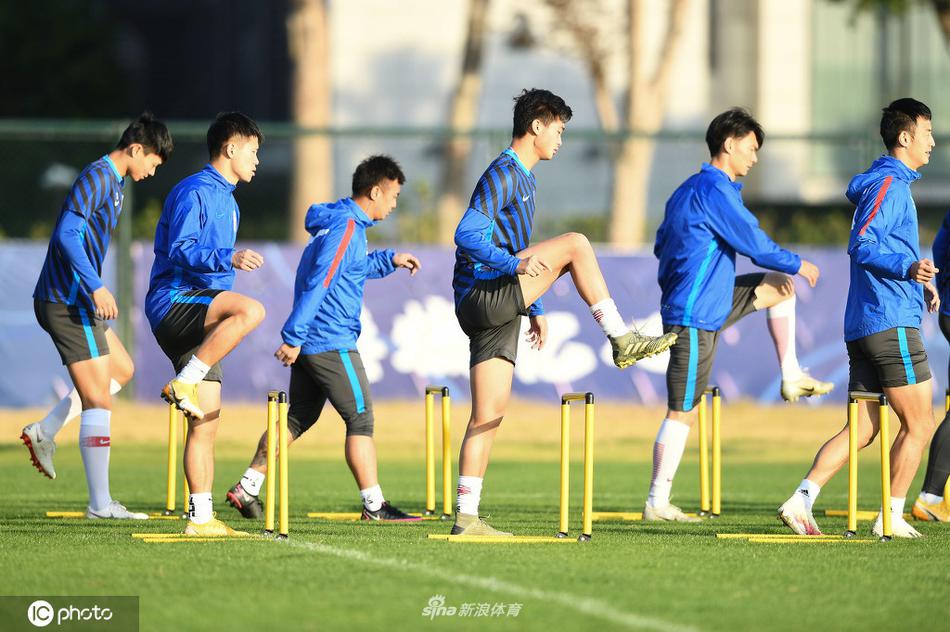 45岁少帅！西海岸总经理：外界传言的郑智确实是球队主帅候选之一