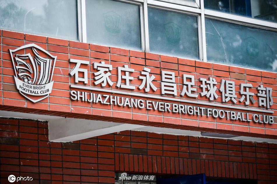 危險的信號！約基奇身后搶板推人犯規 個人已經5犯