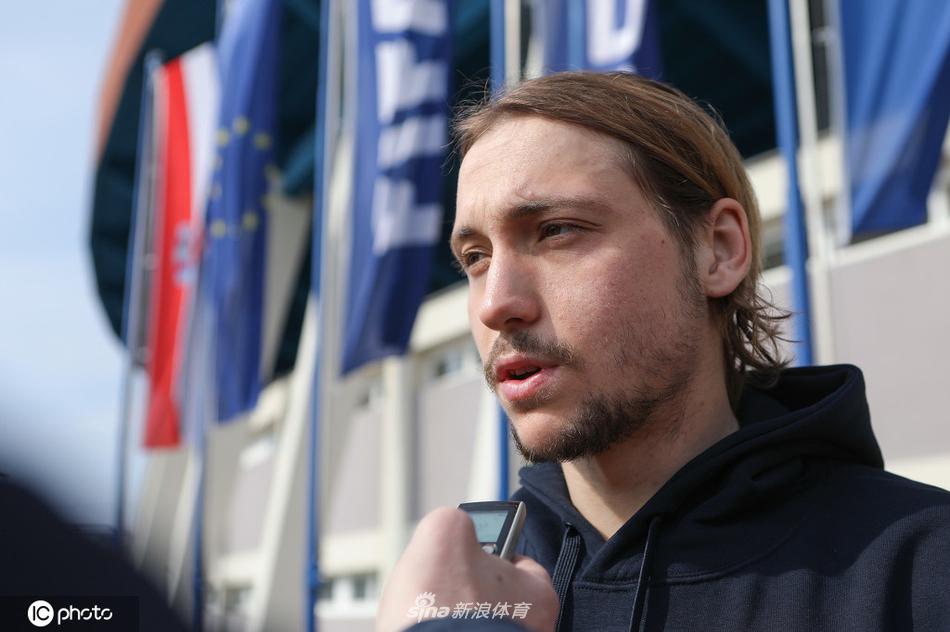 迪纳摩众将合练气势如虹，团队协作渴望在主场筑起钢铁防线