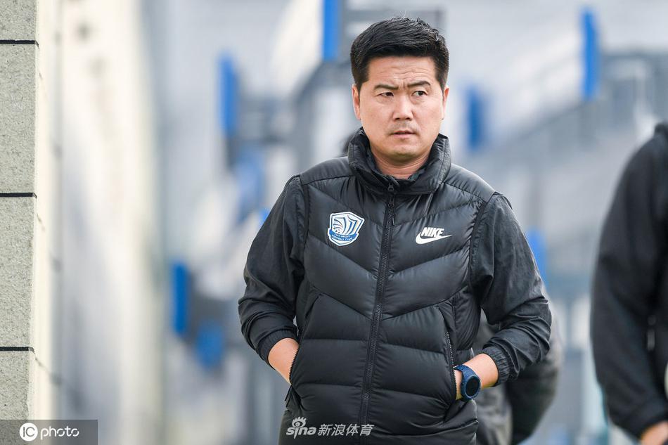 [JR热议]四年前的今天，EDG夺得2021全球总决赛冠军成就大满贯俱乐部