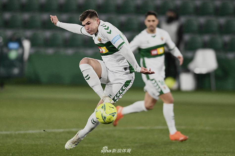 库库雷利亚激情庆祝头球破门扳平比分