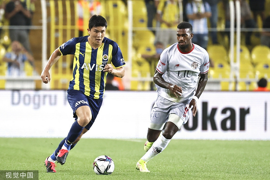 土超]费内巴切2-0安塔利亚体育金玟哉出战_高清图集_新浪网