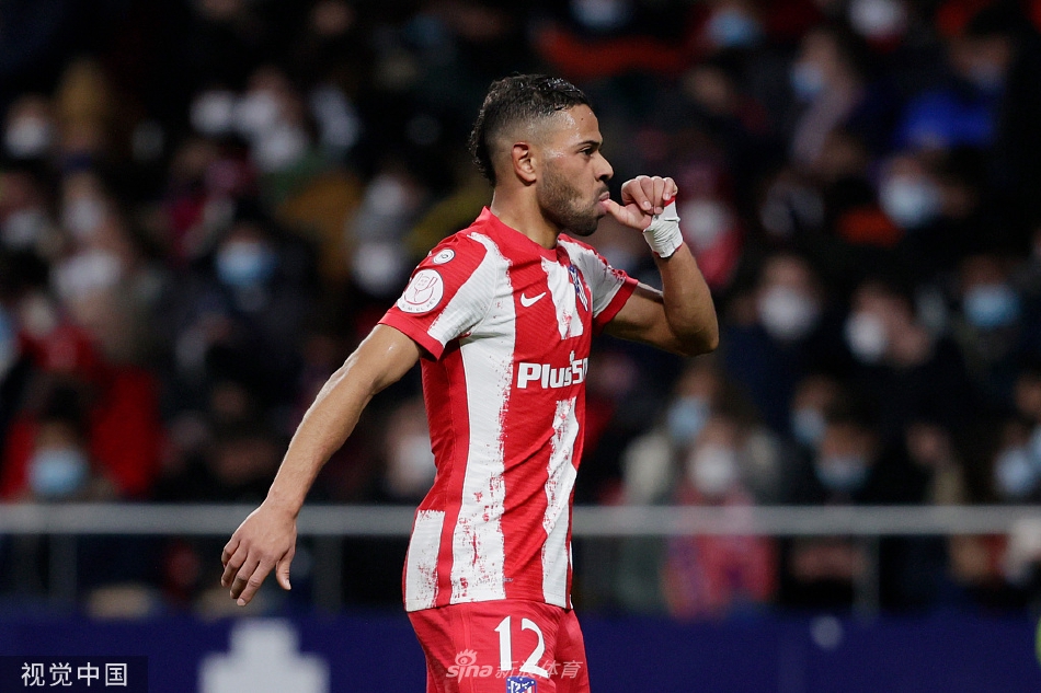 葡萄牙天才菲利克斯锦上添花打入第五球后，张开双臂奔跑庆祝，尽情享受进球的喜悦。