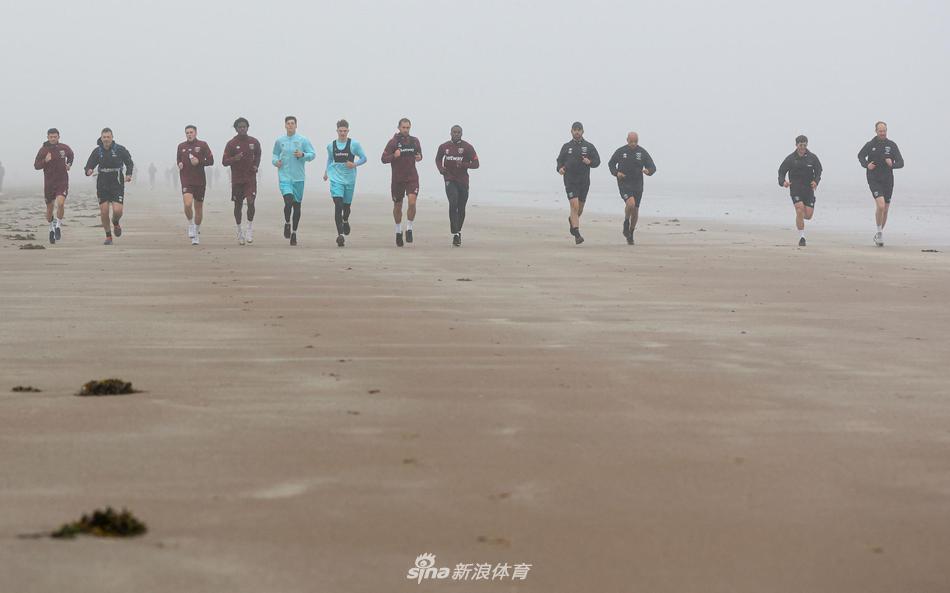 科爾：不能每次擋拆都讓庫里打 施羅德恰好擅長擋拆 他將無縫銜接