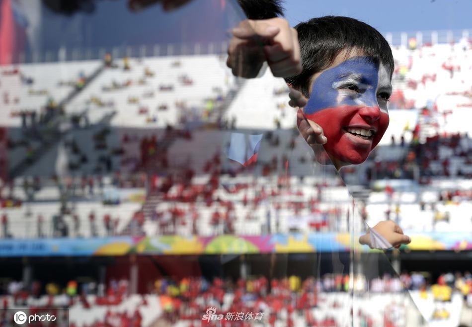 [流言板]曾令旭：庫里今日表現已經足夠出色，勇士本場最大問題就是防守