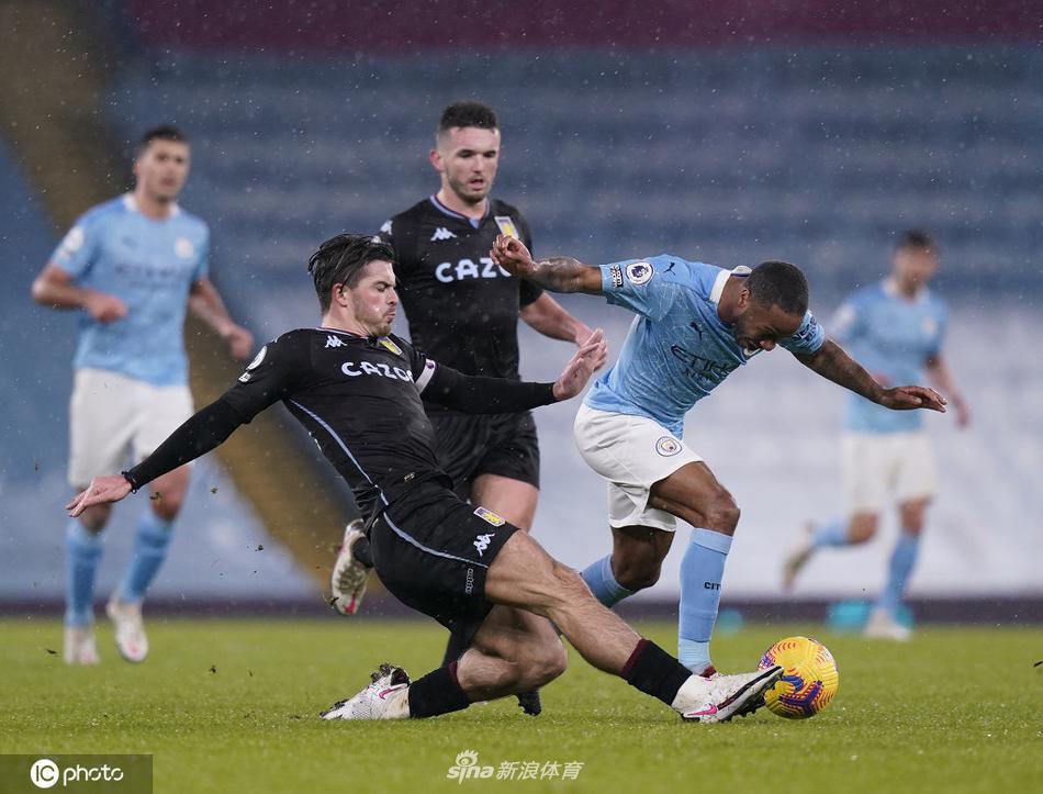 罗德里在人群中机警反抢成功，随后送出关键助攻，他坚定的背影成为球队进攻的发动机