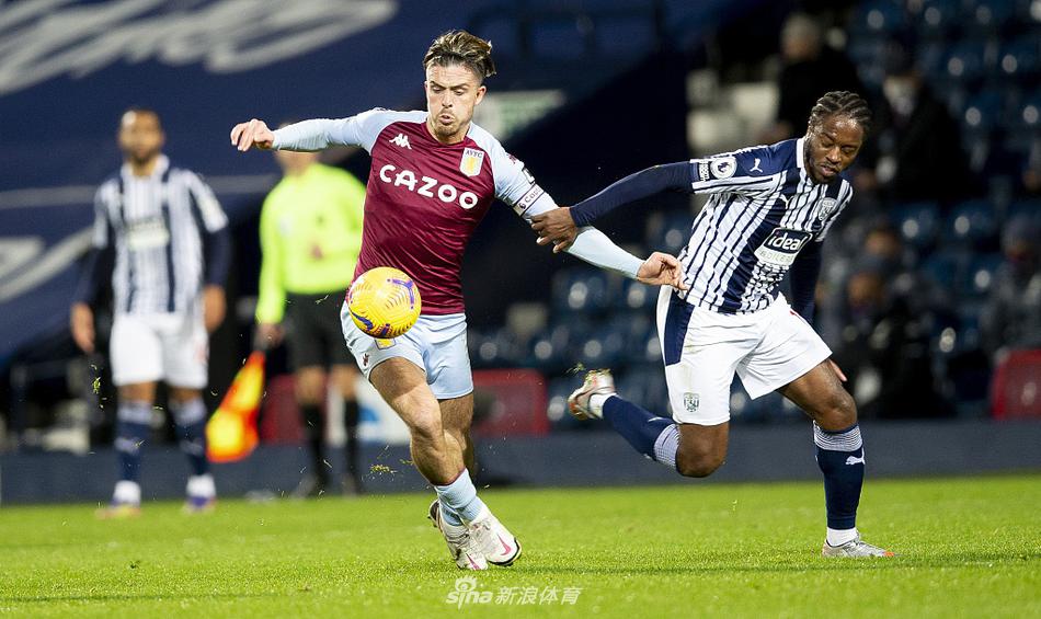 西布朗队长利弗莫尔因这次凶狠的飞铲被红牌罚下，他的不冷静行为让球队陷入了绝境