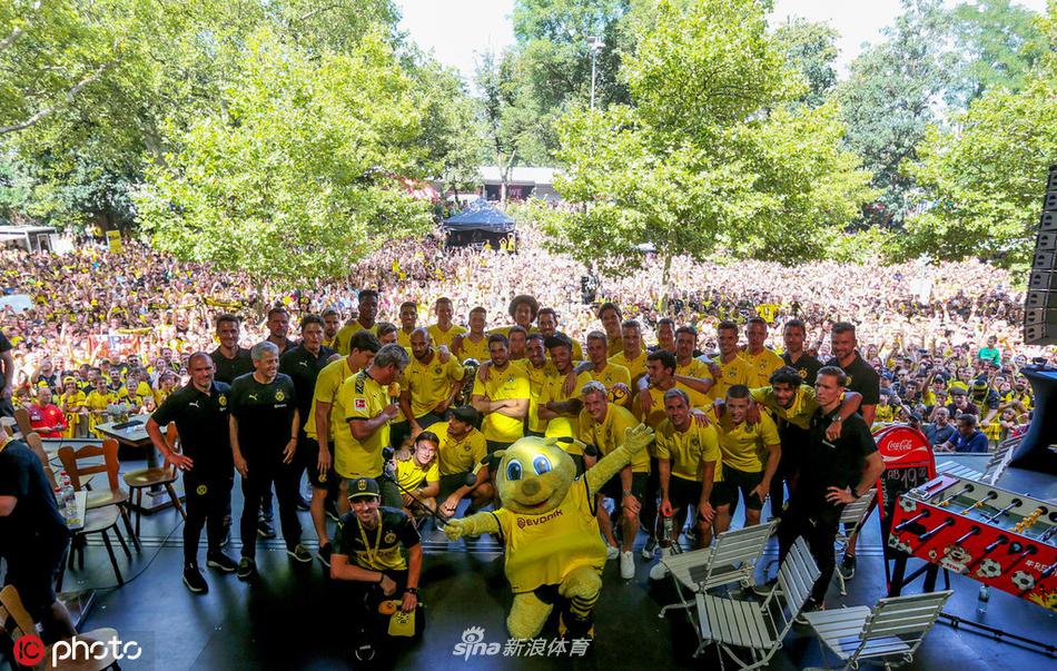 五人制足球赛场地