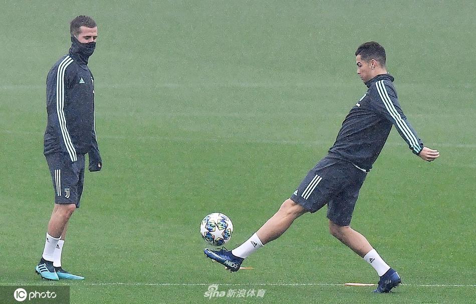 美記:勇士提前續約庫明加和穆迪的截止日期是10月21日