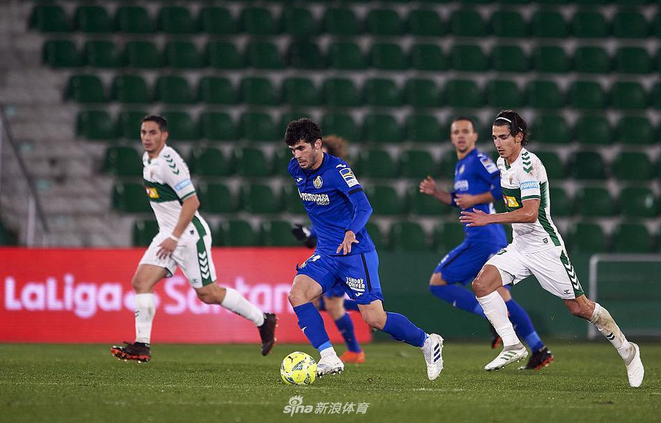 安赫尔-罗德里格斯点球一蹴而就锁定胜局