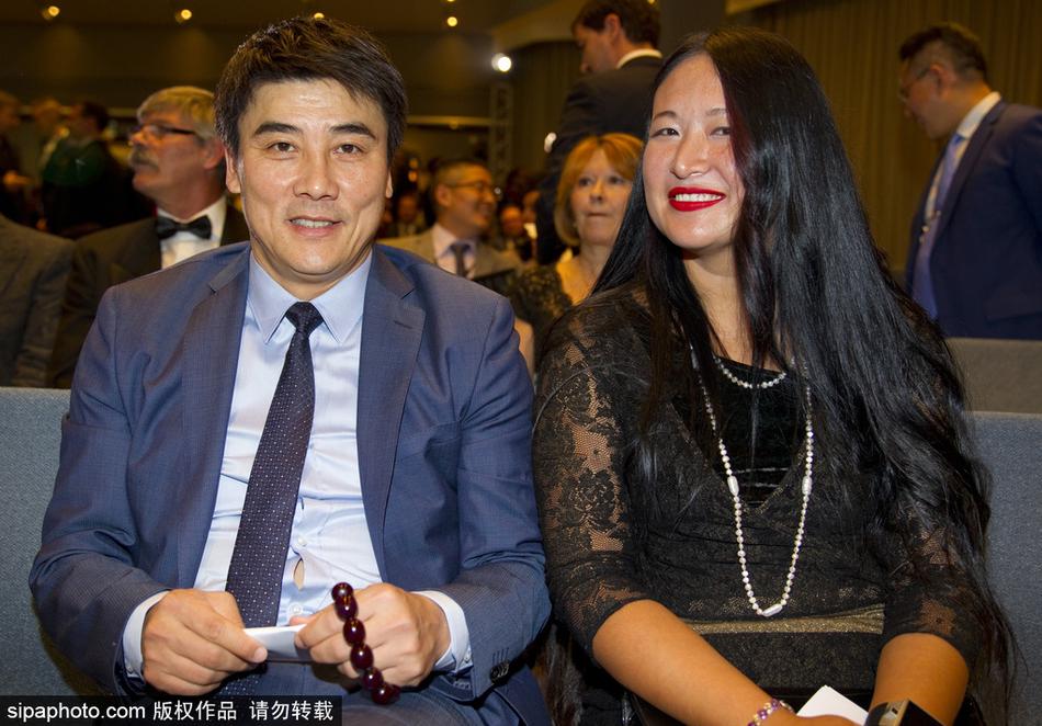 休赛期被交易换科林斯！船记：快船球迷没意识到鲍威尔的重要性