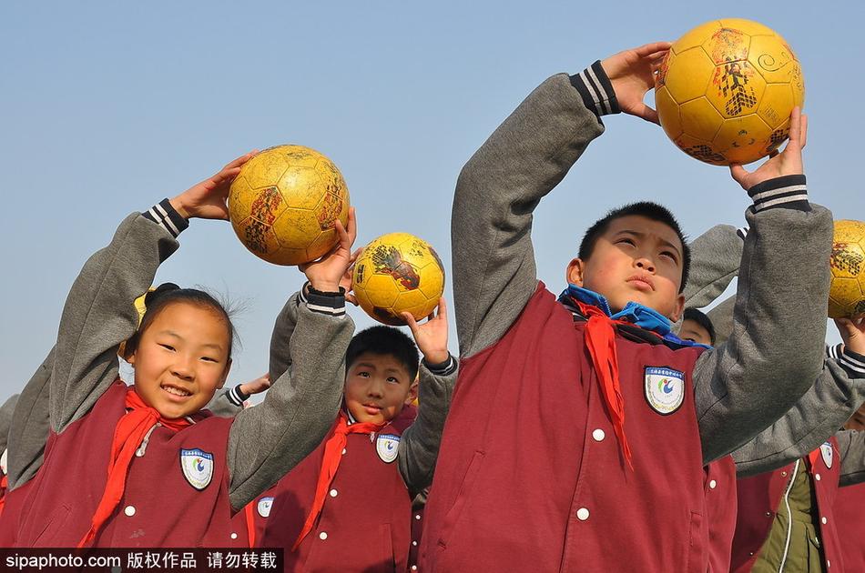 有些戲劇性！鵜鶘最后一攻墨菲三分不中 奎因再三分三不沾