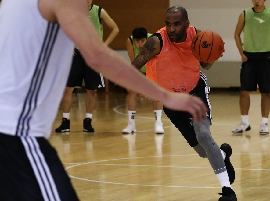 无论规则如何改变,对胜利的渴望从未改变。新赛季的CBA,让我们一起为城市而战。