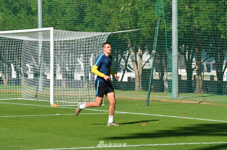 明天NBA杯对阵热火！三球出战成疑 塞克斯顿大概率出战