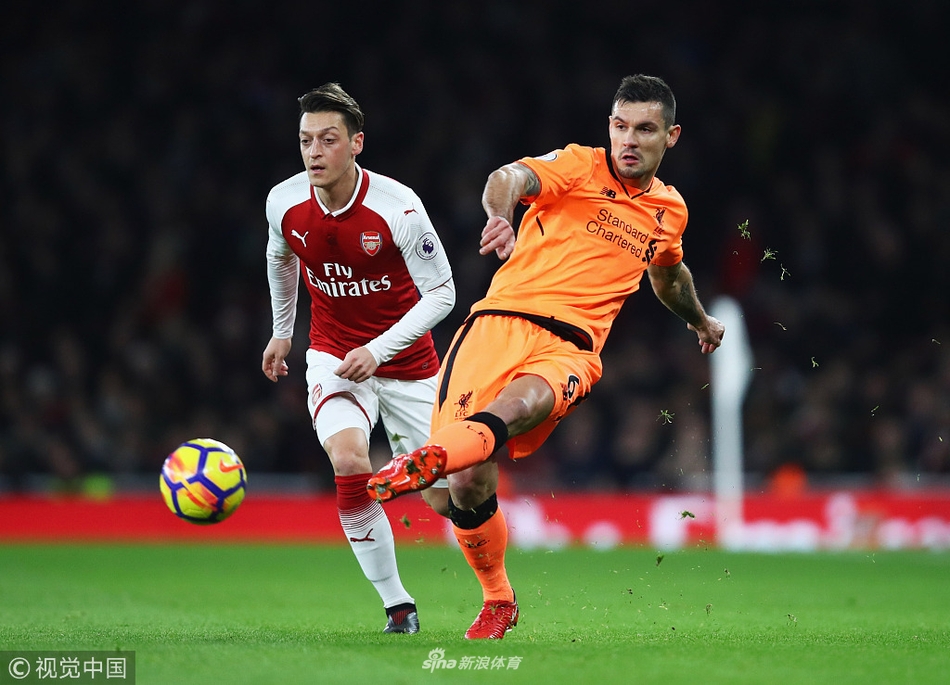 洛夫伦送出直塞