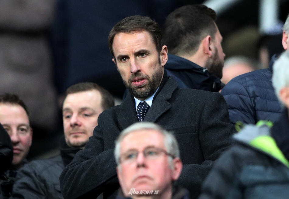 索斯盖特场边观战