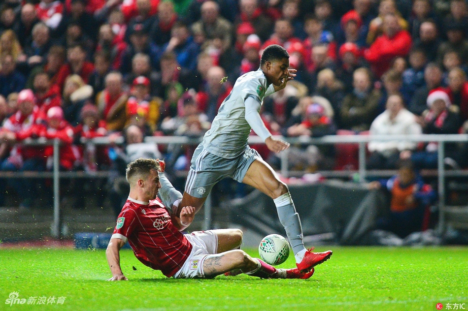 拉什福德带球突破