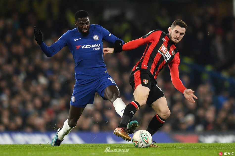 吕迪格强硬防守