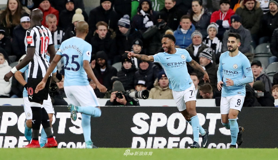 斯特林破门庆祝