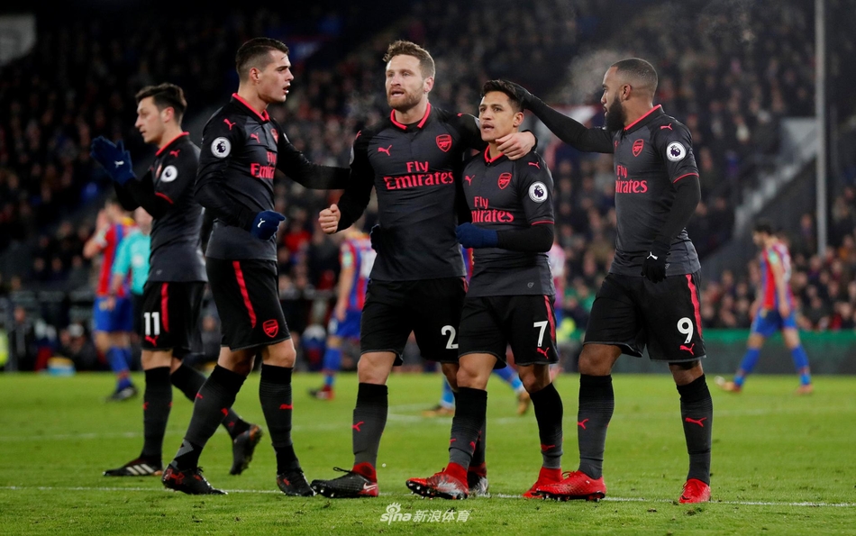 桑切斯破门庆祝进球