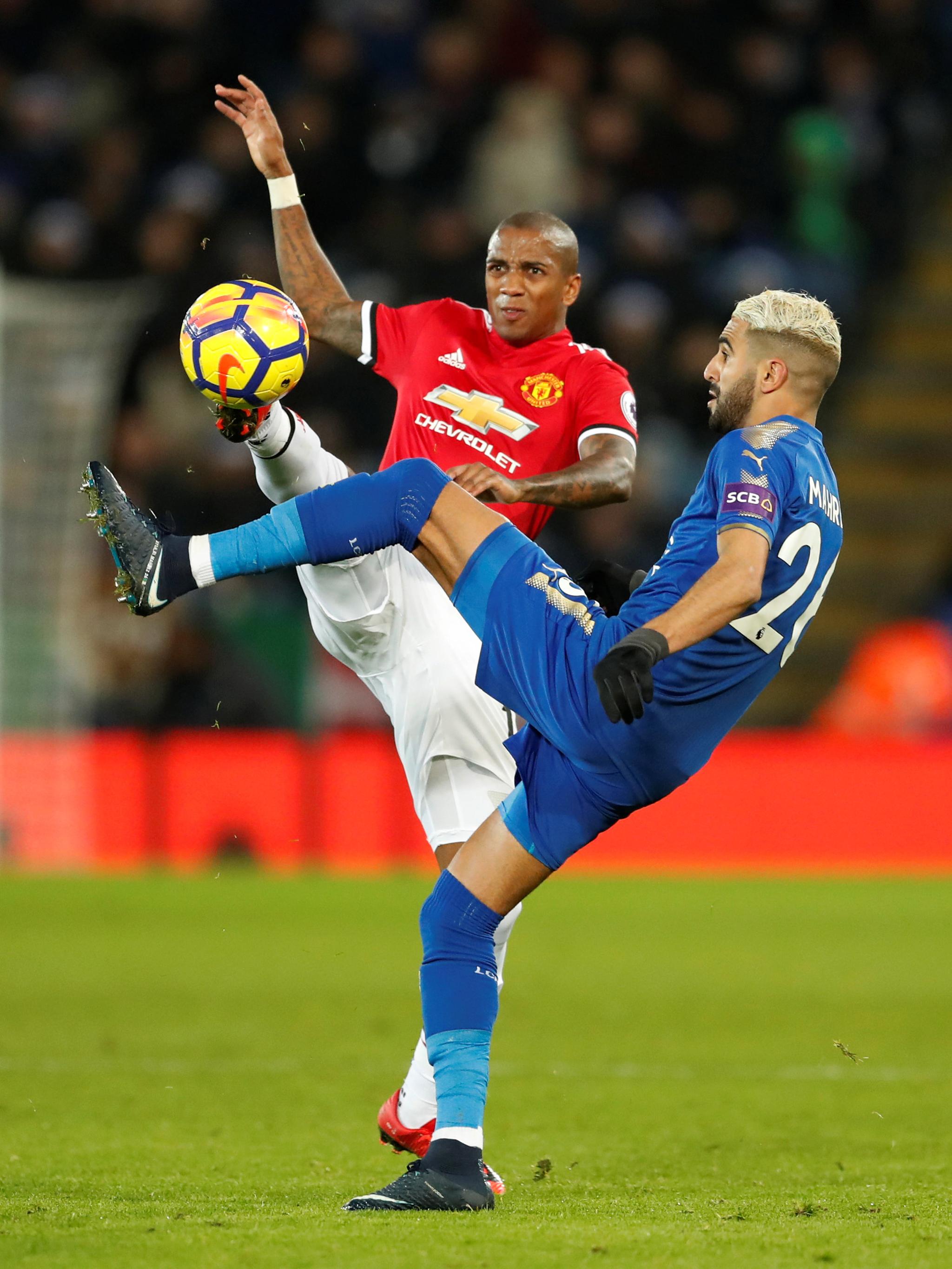 阿什利-杨中场对抗