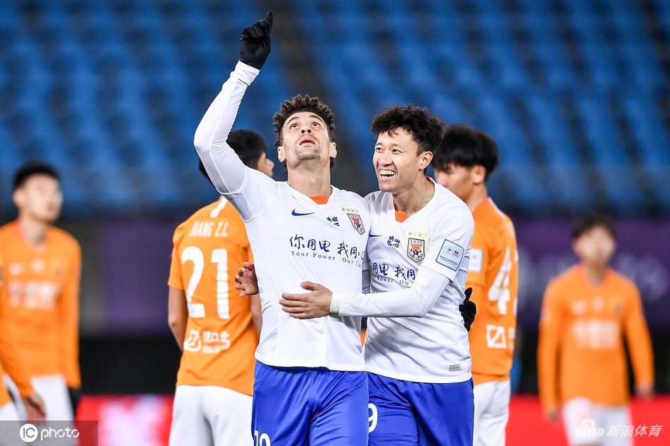 [足协杯]武汉卓尔0-5山东鲁能