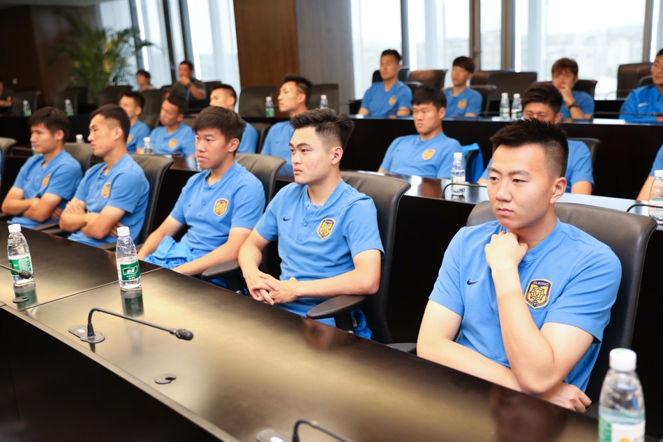 “班超”首次联动中超，中小学生“进”职业赛场将成常态