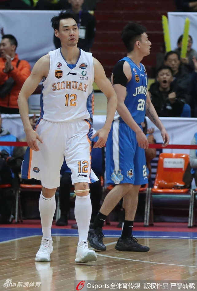 老将孟达手握滚烫三分球，面对旧主江苏肯帝亚，他用最冷血的方式刺穿了对手的心脏。